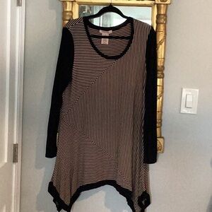 Philosophy republic clothing tunic top, black and tan L Rayon / spandex